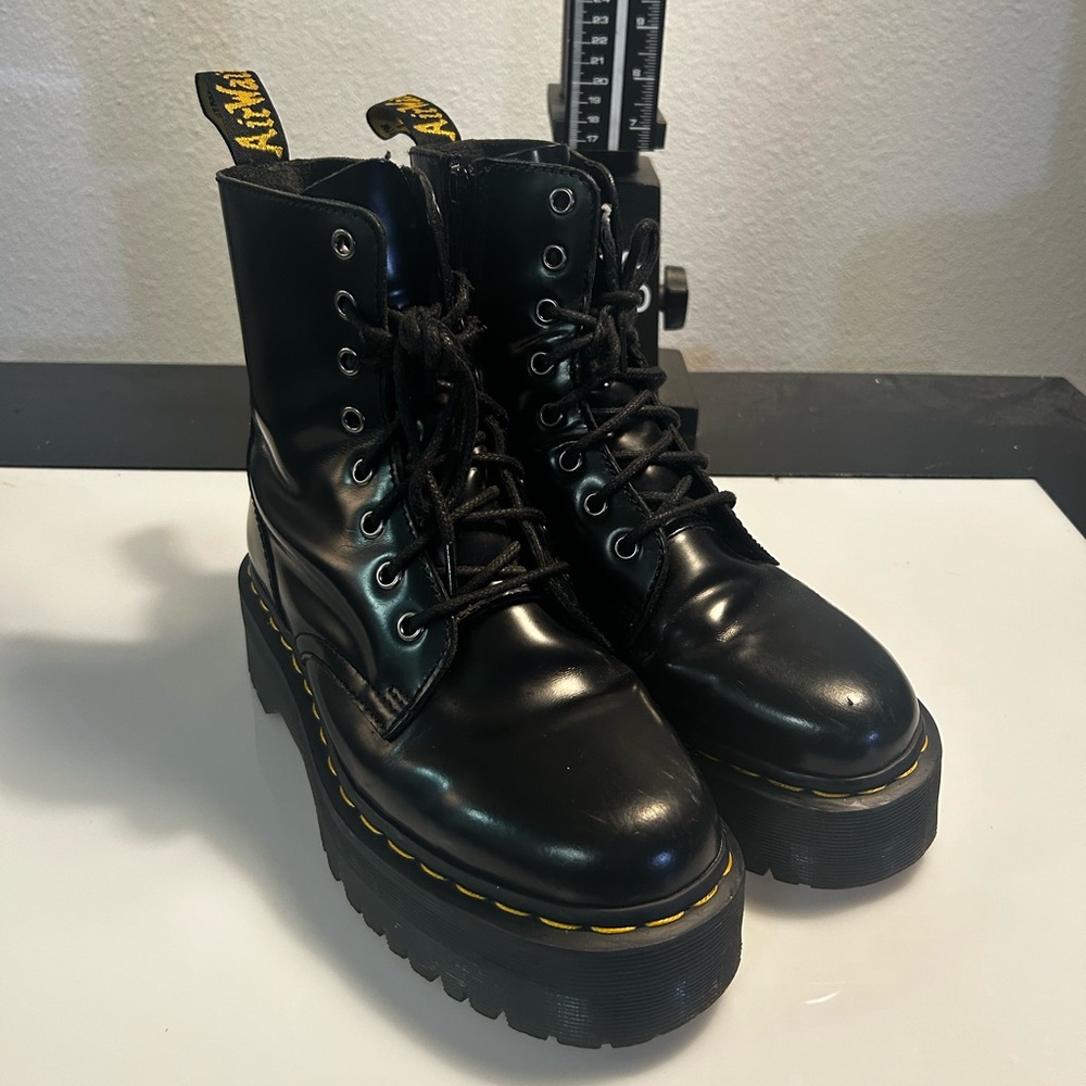 Dr. Martens Jadon Platform Black Leather Boot- UK6/USM7/USW8/EU39- READ DESCR.